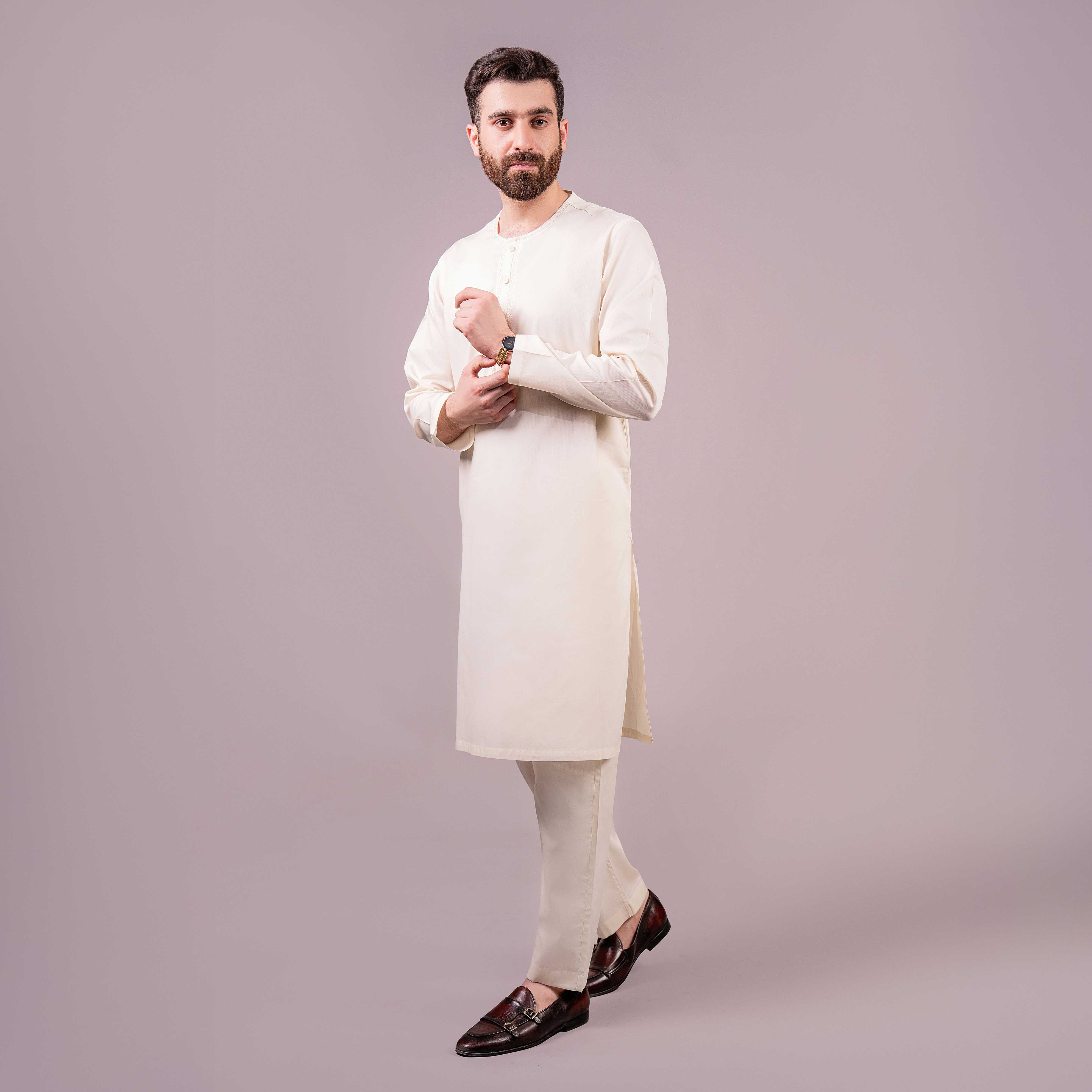 CLASSIC OFF WHITE KURTA PAJAMA