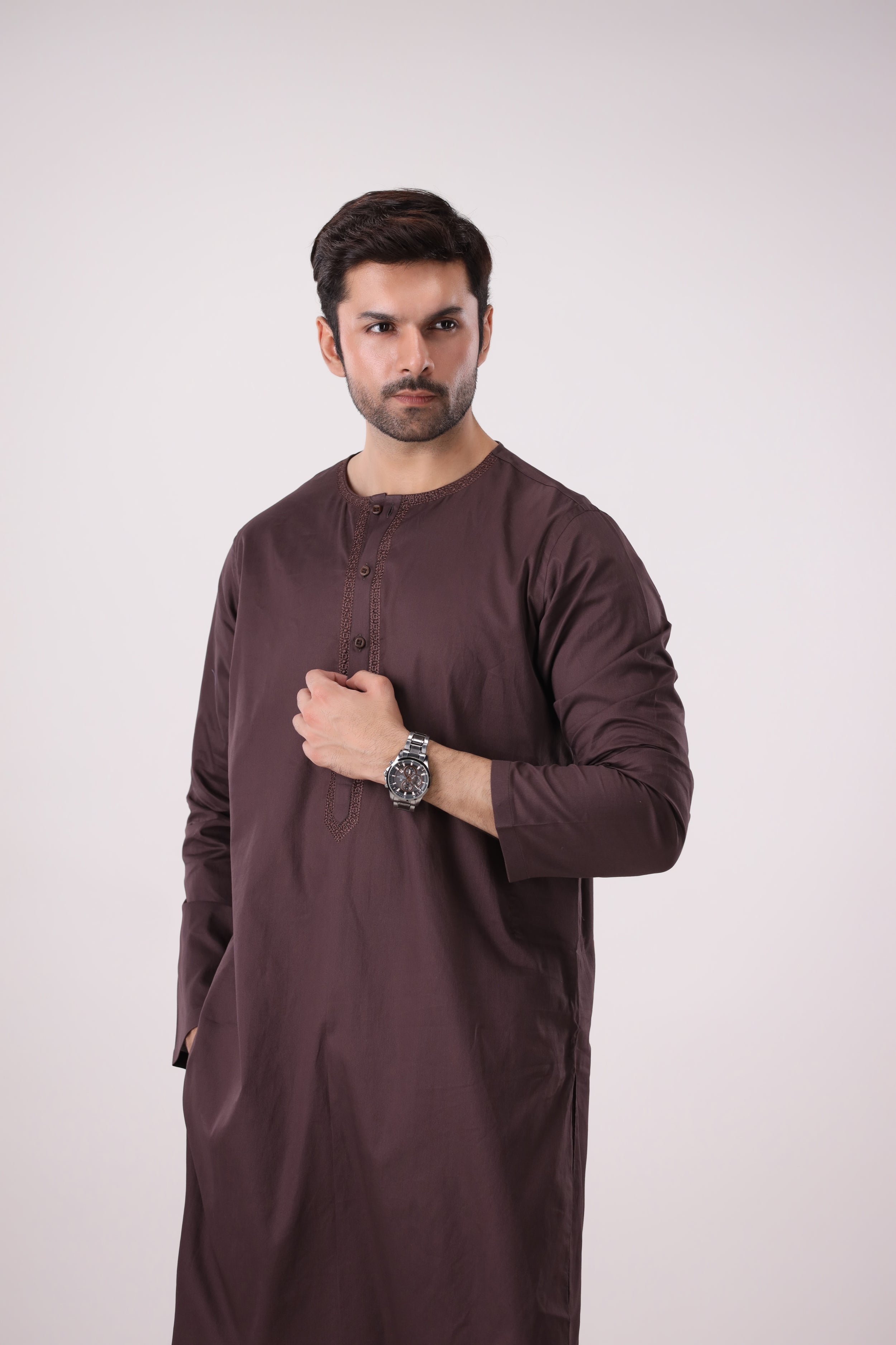 MAHOGANY EMBROIDERED KURTA SUIT